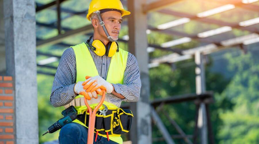 Expert Emergency Roof Repairs services in Courtenay, ND